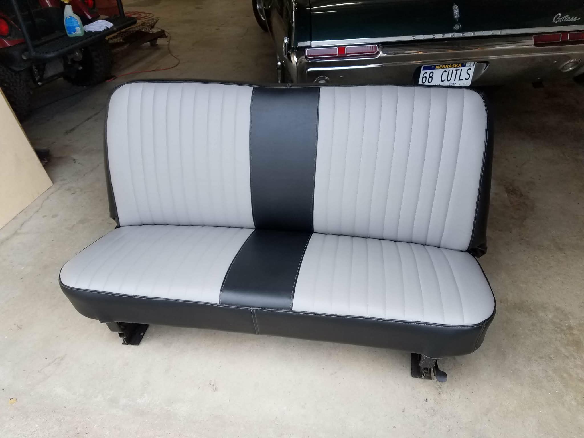 70s Ford Bench Seat detail