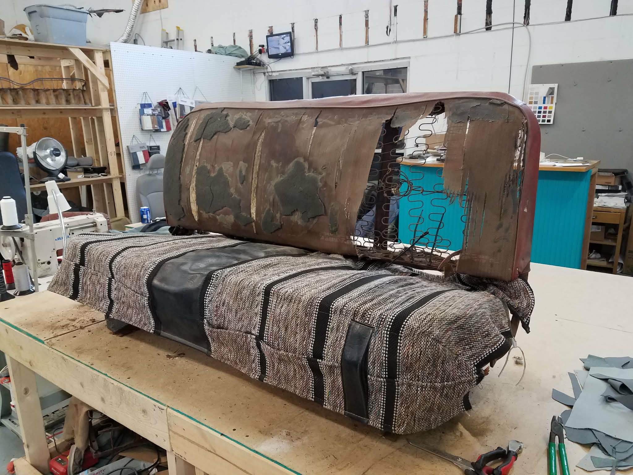 70s Ford Bench Seat detail