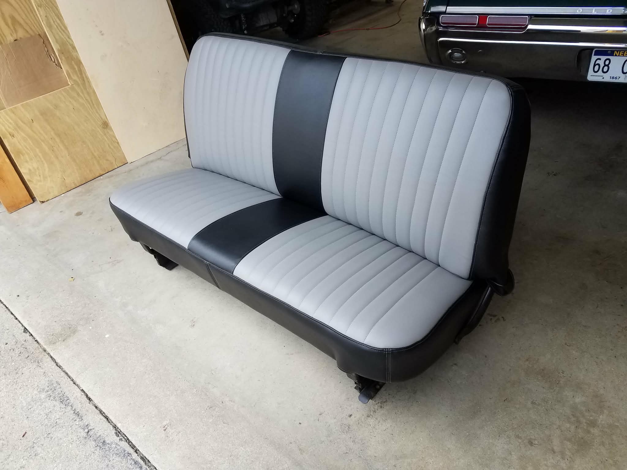 70s Ford Bench Seat detail