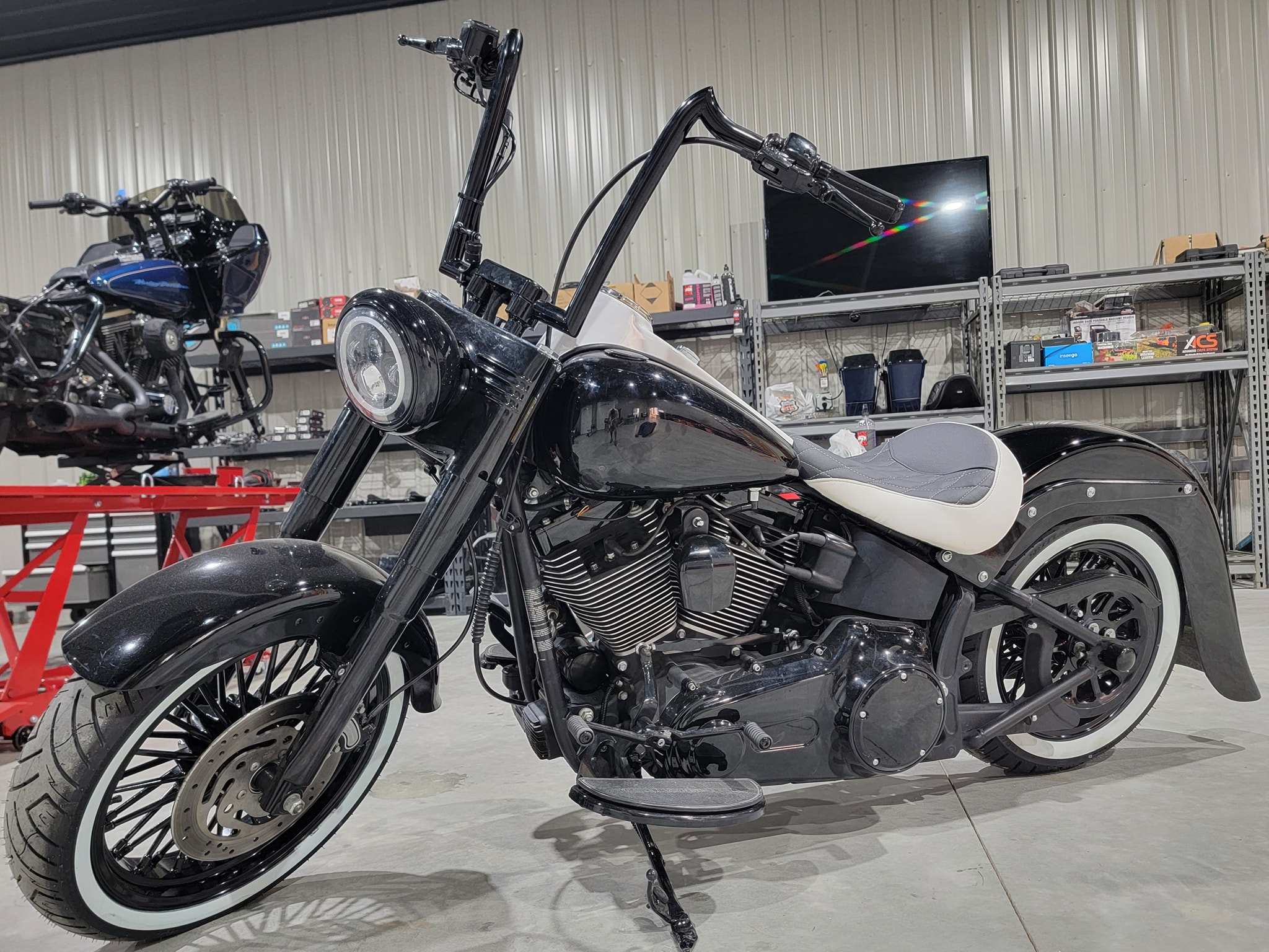 Harley Solo Seat detail